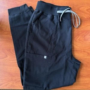 NEW Fabletics Scrubs High-Rise On-Call Joggers
